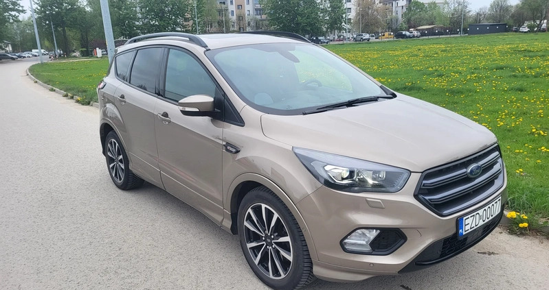 Ford Kuga cena 101900 przebieg: 106000, rok produkcji 2019 z Krynki małe 352